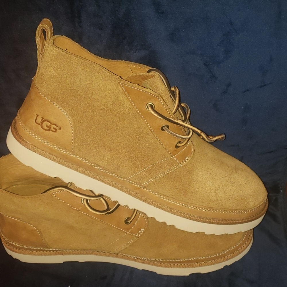 New Ugg boots size 6....2 left - Picture 1 of 5